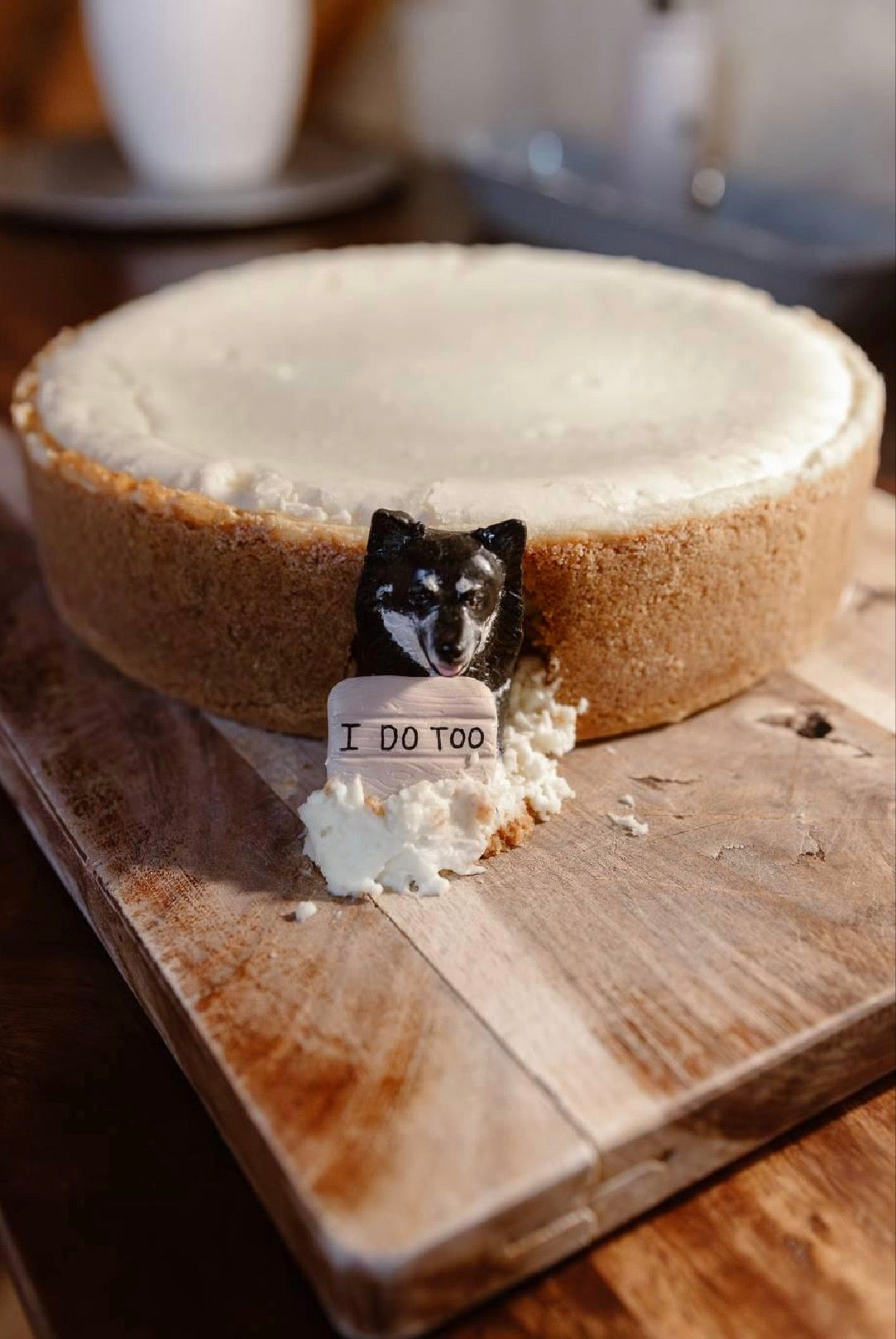 Peeking custom pet wedding cake topper