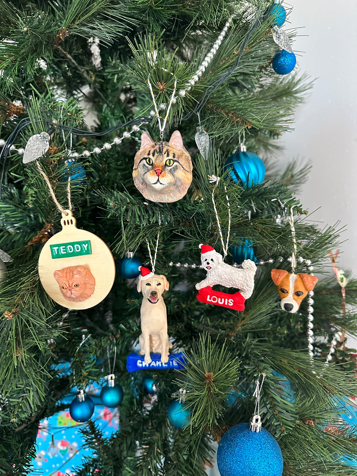 Timber heart - Custom pet face Christmas ornament