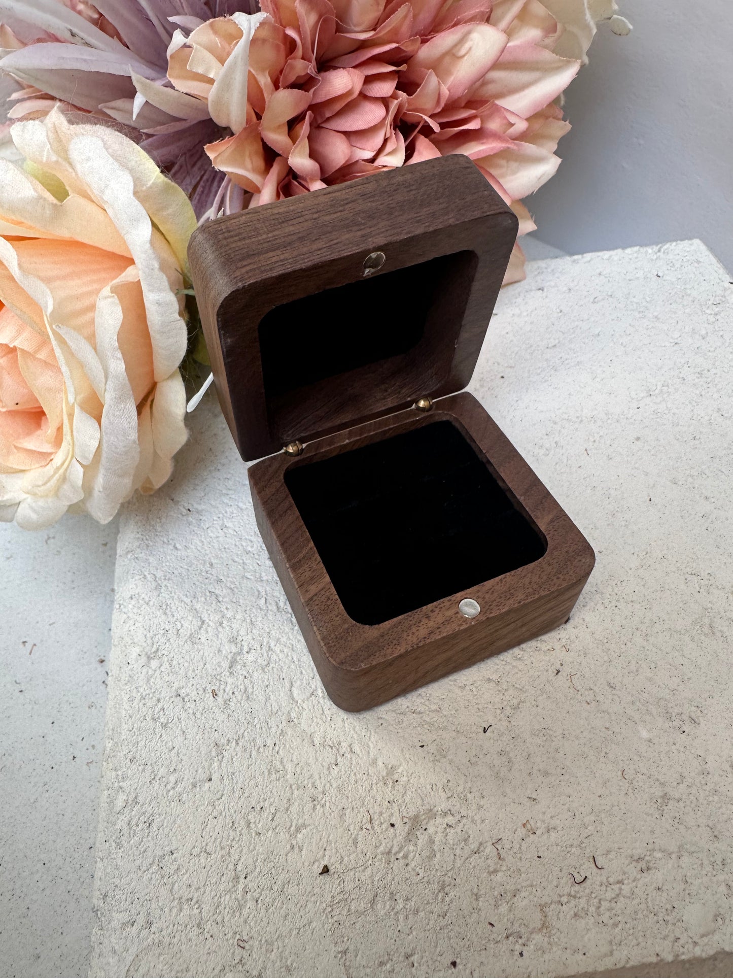 Bespoke double ring box