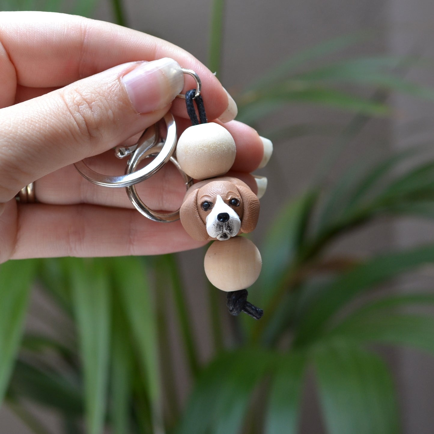 Beagle keyring - handmade polymer clay beagle dog keychain